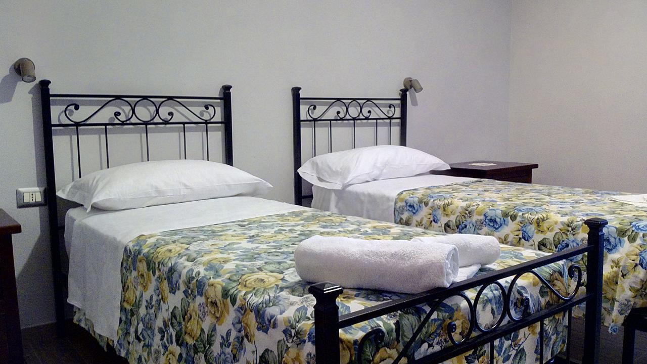 Agriturismo Casale Sera Fontana Liri Kültér fotó